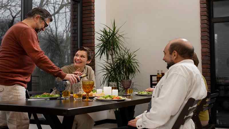 Why Seating Comfort Changes How Much Guests Eat and How Long They Linger
